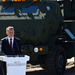 У Варшаві пройшов найбільший військовий парад за останні 30 років | INFBusiness