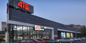 АТБ та інші. Топ-12 ритейлерів України через війну втратили 20% виручки — хто програв, хто виграв