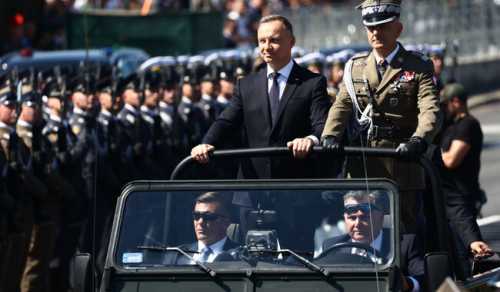У Варшаві пройшов найбільший військовий парад за останні 30 років | INFBusiness