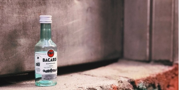 Кривавий ром. Алкогольну компанію Bacardi визнали спонсором війни | INFBusiness