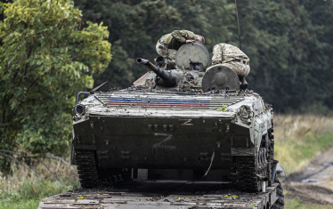 Захоплений українськими військами російський танк під Балаклією. /Getty Images