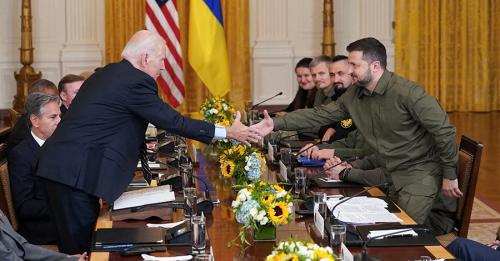 Зеленський: Україна отримає новий пакет допомоги та разом з США буде виробляти зброю | INFBusiness