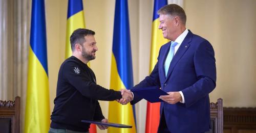 Зеленський у Румунії домовився про ППО, навчання пілотів та "зерновий коридор" | INFBusiness