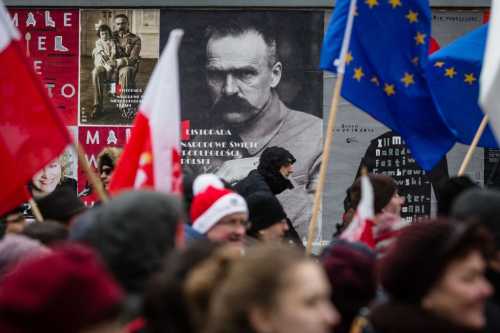 День незалежності Польщі: націоналісти на марші та колективний спів гімну | INFBusiness