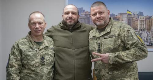 Умєров та Залужний особисто привітали Сирського з Днем Сухопутних військ | INFBusiness