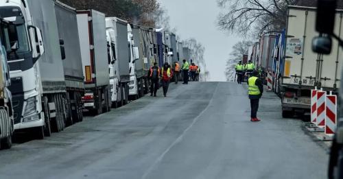 Перевізники вирішили конфлікт, який був на кордоні через політику | INFBusiness