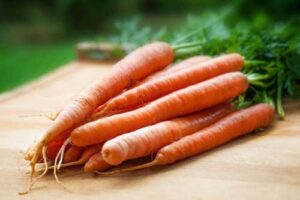 Ось що буде з вашим тілом якщо їсти моркву щодня | INFBusiness