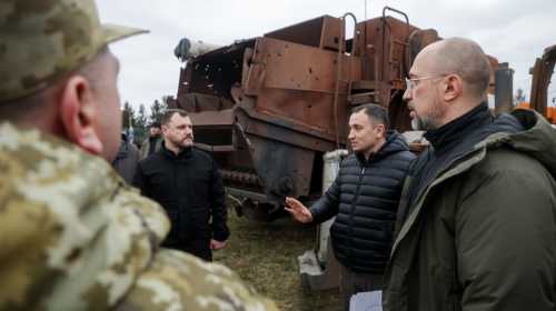 П'ять українських міністрів на чолі зі Шмигалем прибули на кордон, але польська сторона проігнорувала | INFBusiness