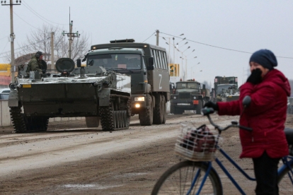 Російська військова техніка, що рухається з Армянську з Криму 25 лютого 2022. /Getty Images