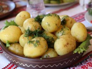 Що буде, якщо харчуватися тільки картоплею весь рік? | INFBusiness