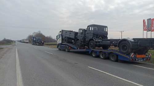 Польські фермери продовжують блокувати на кордоні рух вантажу для військових, – волонтер Смик | INFBusiness