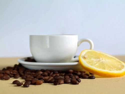 Проста добавка: дієтологи розповіли, як наситити каву антиоксидантами