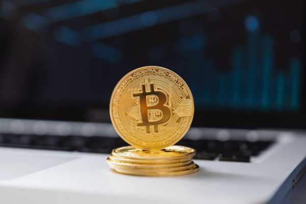 Торговый объем спотовых биткоин-ETF превысил $200 млрд | INFBusiness