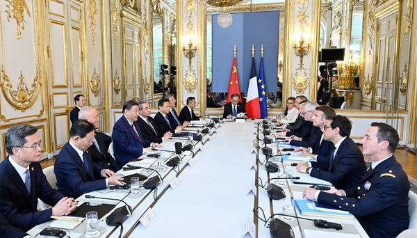 Сі - на зустрічі з Макроном: Китай і Франція мають спільно запобігти новій «холодній війні» | INFBusiness