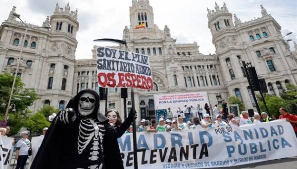 В Іспанії 18 тисяч людей вийшли на мітинг - вимагають реформувати систему охорони здоров’я | INFBusiness