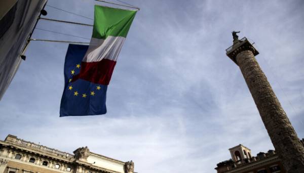 В Італії пропонують зняти прапори ЄС з державних будівель | INFBusiness