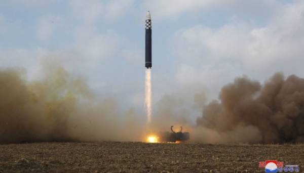 У Сеулі заявили, що КНДР почала підготовку до запуску ще одного супутника-шпигуна | INFBusiness