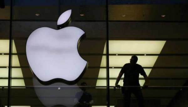 Apple уклала угоду з OpenAI, щоб встановити ChatGPT на iPhone - Bloomberg | INFBusiness