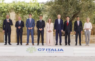 G7