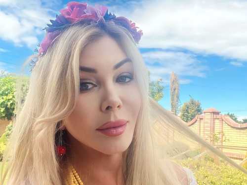 Ірина Білик продемонструвала свій вигляд до та після візажиста | INFBusiness