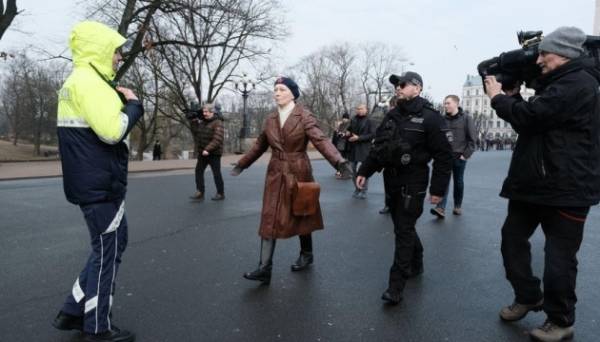 У Латвії засудили прокремлівську активістку, яка прославляла воєнні злочини РФ | INFBusiness