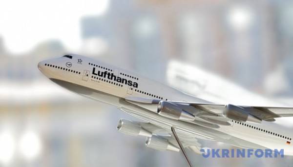 Lufthansa вимагатиме від екоактивістів компенсації мільйонних збитків від блокування аеропорту | INFBusiness