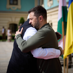 Зеленський зустрівся в Києві з прем'єр-міністром Індії Моді | INFBusiness
