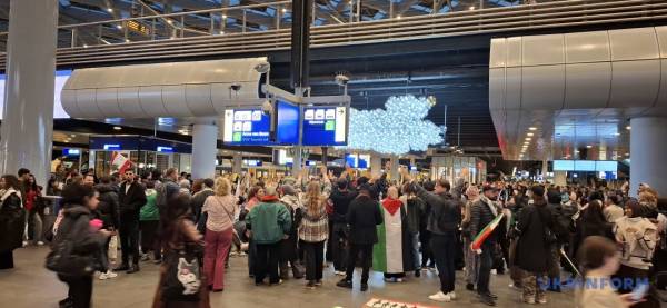 В Амстердамі затримали понад 300 осіб під час проізраїльських та пропалестинських мітингів | INFBusiness