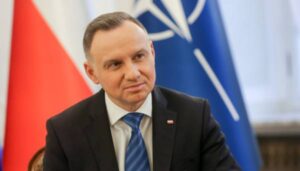 Президент Польщі назвав помилкою дзвінок Шольца Путіну