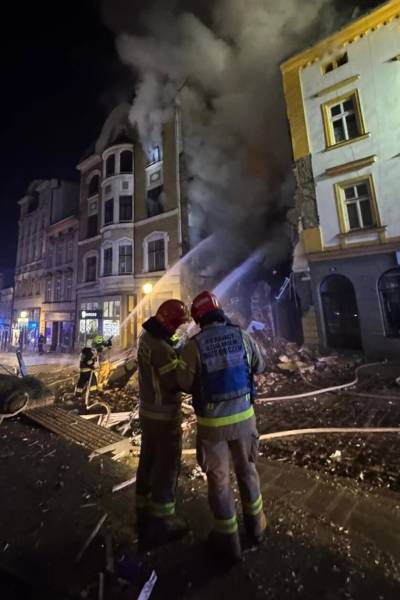 На півдні Польщі обвалилася частина історичного будинку, під завалами шукають людей | INFBusiness