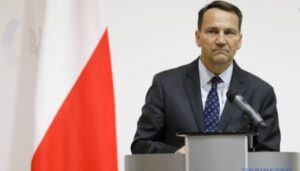 Росія не має права відповідати Польщі закриттям генконсульства у Санкт-Петербурзі – Сікорський