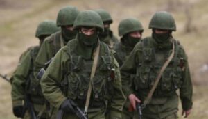 У Росії мігрантів вербують до армії прямо на будівельних майданчиках – правозахисники