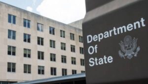 Американські дипломати закликають виключити Україну з наказу про замороження допомоги – FT