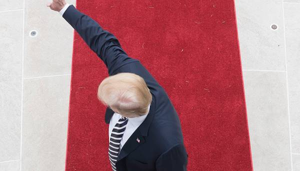Мільярдери, ультраправі популісти, зірки: кого запросив Трамп на інавгурацію | INFBusiness