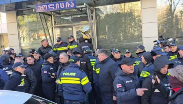 На акції протесту у Тбілісі затримали щонайменше шістьох людей - ЗМІ | INFBusiness
