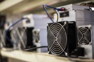 Энтузиаст в РФ изобрел криптокотел из Antminer | INFBusiness