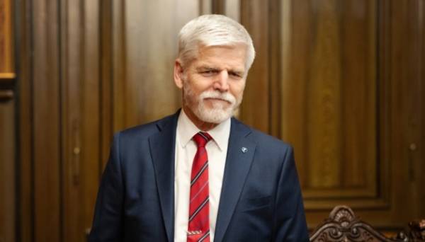 Президент Чехії торік видав 40 дозволів воювати на боці України | INFBusiness