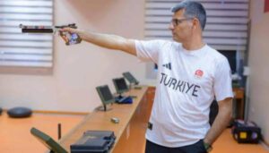 Турецький стрілець, який став мемом на Олімпіаді, зажадав мільйон за інтерв’ю