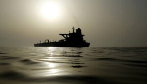 До порту Тартус зайшли два російські кораблі, аби забрати військову техніку РФ із Сирії – ВВС