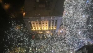 У Сербії відбувся багатотисячний мітинг проти державного мовника