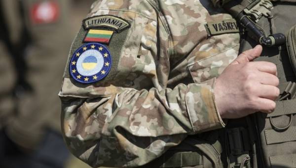 У Литві заявили, що могли б відправити в Україну військових інструкторів | INFBusiness