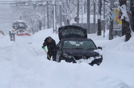 На півночі Японії випала рекордна кількість снігу | INFBusiness