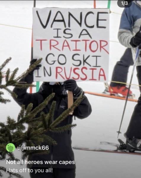 «Покататися на лижах у Росії»: на гірськолижному курорті Венс зустріли сотні проукраїнських протестувальників | INFBusiness