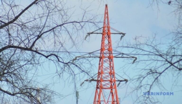 За добу енергетики відновили електроенергію майже 27 тисячам споживачів | INFBusiness