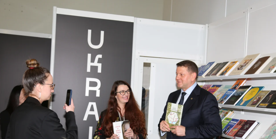 Залужний планує видати нову книгу – про що вона буде? | INFBusiness