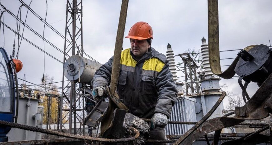 “Шахід” завдає удару по Черкасах: мешканців міста просять терміново вимкнути газові прилади (відео)