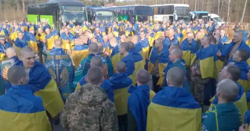 Україна та Росія провели масштабний обмін полоненими – 277 захисників повернулися додому | INFBusiness