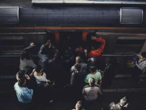 Невихований: правила етикету, яких соромно не знати | INFBusiness