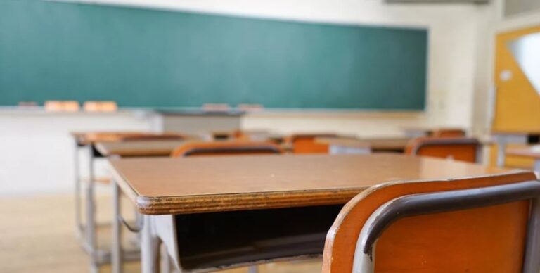 Хотів “влаштувати темну вечірку”: вчитель погрожує семикласнику в київському ліцеї, подробиці