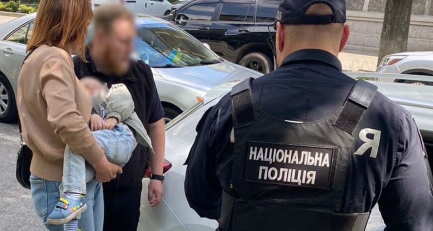 «Я вирішила позбутися сина та розпочати бізнес»: жінку засудять до 8 років за продаж 2-річної дитини
